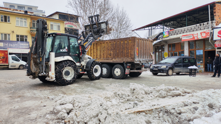 Kar temizleme ve tuzlama çalışmalarımız