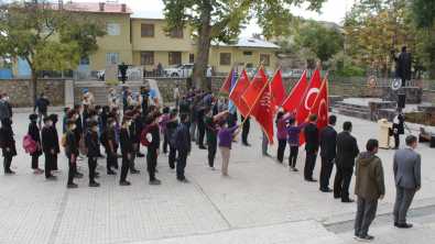 29 EKİM CUMHURİYET BAYRAMI ÇELENK SUNMA PROGRAMI