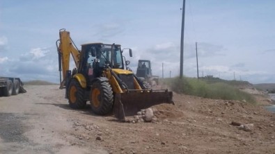 Feribot iskelesi ve yol çalışması