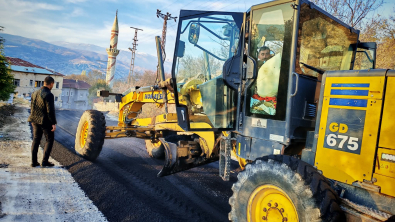 Mescit Mahallesinde asfaltlama çalışması yapıldı