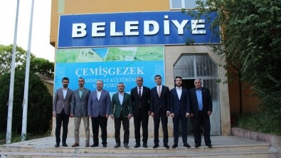 Vali'den Başkan Yıldız'a tebrik ziyareti