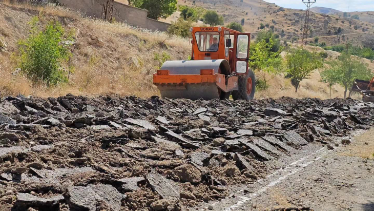 Mustafa Ataş Bulvarında Yol çalışmaları Başladı