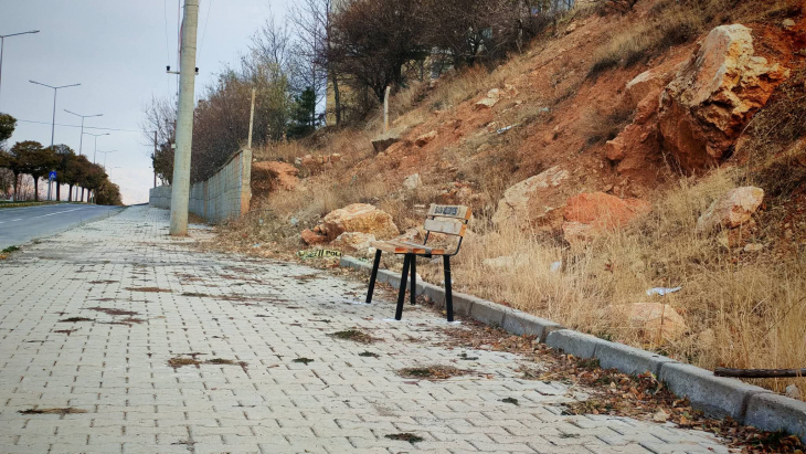 Yürüyüş Yollarını Bankalarla Donattık