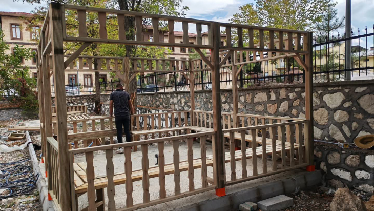 Çocuk Parkı Yapım çalışmaları devam ediyor