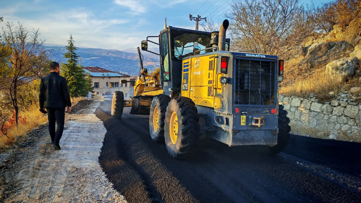 Mescit Mahallesinde asfaltlama çalışması yapıldı
