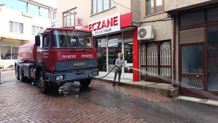 Ramazan Bayramı öncesi kapsamlı temizlik çalışması yapıldı