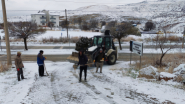 Kar temizleme ve tuzlama çalışmalarımız