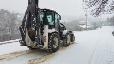 Kar temizleme ve tuzlama çalışmalarımız