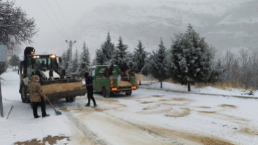 Kar temizleme ve tuzlama çalışmalarımız
