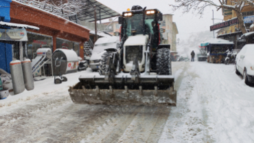 Kar temizleme ve tuzlama çalışmalarımız