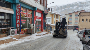 Kar temizleme ve tuzlama çalışmalarımız