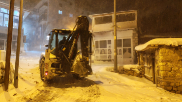 Kar temizleme ve tuzlama çalışmalarımız