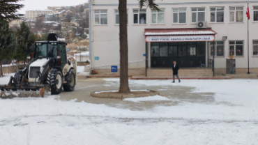 Kar temizleme ve tuzlama çalışmalarımız