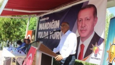 AK PARTİ İLÇE BAŞKANI İBRAHİM ENES SOMYÜREK GÜVEN TAZELEDİ