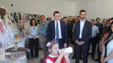 BAŞKAN SOMYÜREK HALK EĞİTİMİN YIL SONU SERGİSİNE KATILDI
