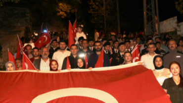 BAŞKAN SOMYÜREK FENER ALAYI YÜRÜYÜŞÜNE KATILDI