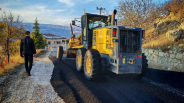 Mescit Mahallesinde asfaltlama çalışması yapıldı