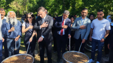 Başkan Somyürek Kırklar Cem Evinde düzenlenen Hz Hüseyin'i Anma programına katıldı