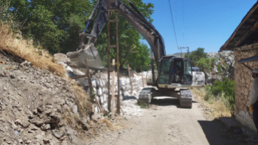 Hacıcami Mahallesine güvenli yollar kazandırıyoruz