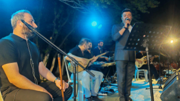 Tekya Aile Çay Bahçesinde Emrah Güllü konseri