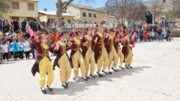 23 Nisan coşkuyla kutlandı