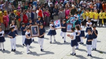 23 Nisan coşkuyla kutlandı