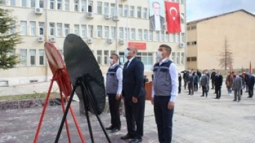 18 MART ÇANAKKALE HAFTASI ÇEMİŞGEZEK'TE DÜZENLENEN TÖRENLE KUTLANDI