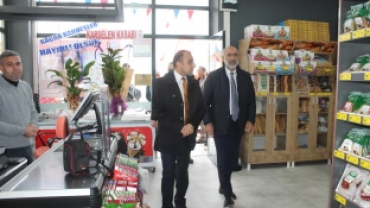 BAŞKAN YILDIZ SEÇ MARKET AÇILIŞINA KATILDI