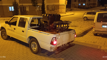 SİNEKLERE KARŞI İLAÇLAMA ÇALIŞMASI YAPILIYOR