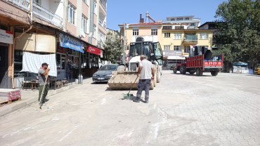 Belediyemiz tarafından yol yenileme çalışmaları devam ediyor