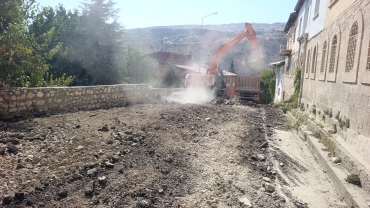 Belediyemiz tarafından yol yenileme çalışmaları devam ediyor