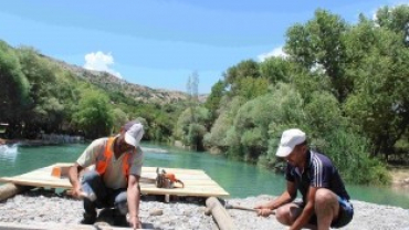 KÜÇÜK KUMLUKTA GÖLÜN ÖNÜNÜ TUTMA ÇALIŞMALARI