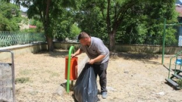 Çemişgezek'te Çevre Temizliği ve Ot Biçme Çalışmaları Devam Ediyor