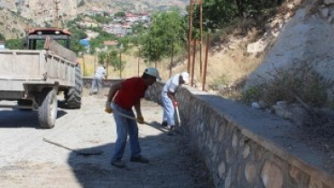 Hastane çevresi ve yollarda temizlik çalışması