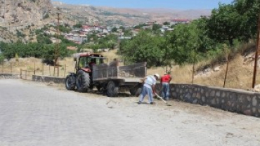 Hastane çevresi ve yollarda temizlik çalışması