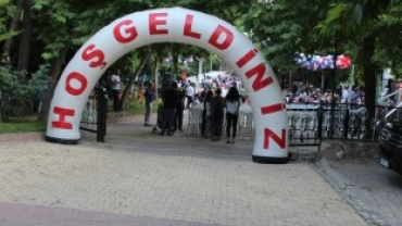 ÇEMİŞGEZEK 18.DUT VE PEYNİR FESTİVALİ COŞKUYLA KUTLANDI