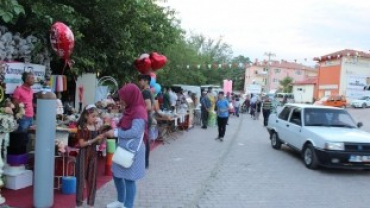 ÇEMİŞGEZEK 18.DUT VE PEYNİR FESTİVALİ COŞKUYLA KUTLANDI